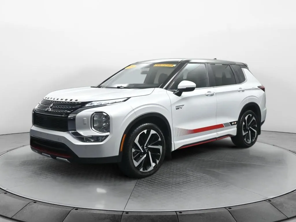 White 2024 Mitsubishi Outlander PHEV SE for sale in Terre Haute, IN