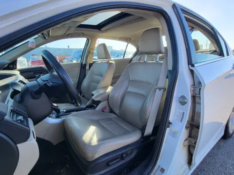 Photos of 2014 Honda Accord EX-L for sale in Terre Haute, IN at Dorsett Nissan