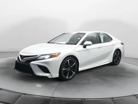 White 2018 Toyota Camry XSE for sale in Terre Haute, IN