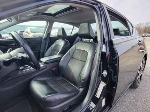 Photos of 2019 Nissan Altima 2.5 SR for sale in Terre Haute, IN at Dorsett Nissan