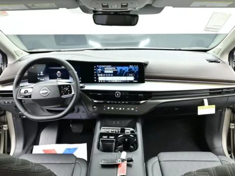 Photos of 2026 Nissan Murano Platinum for sale in Terre Haute, IN at Dorsett Nissan