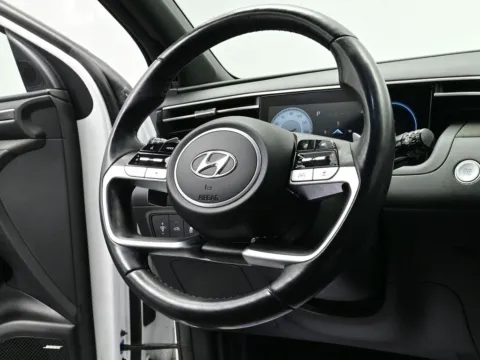 More photos of 2022 Hyundai Santa Cruz Limited at Dorsett Nissan, IN