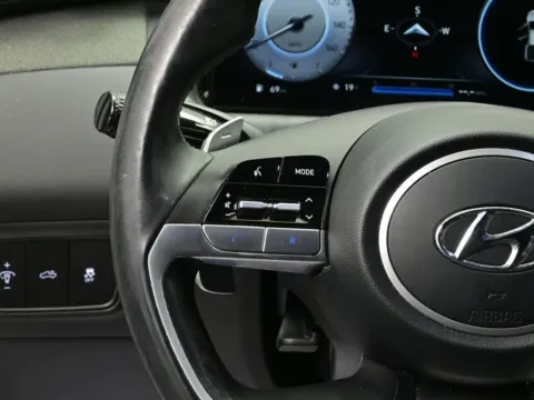 More photos of 2022 Hyundai Santa Cruz Limited at Dorsett Nissan, IN