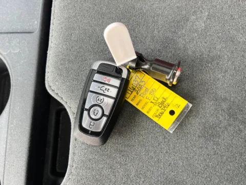 More photos of 2023 Ford F-150 XLT at Dorsett Nissan, IN