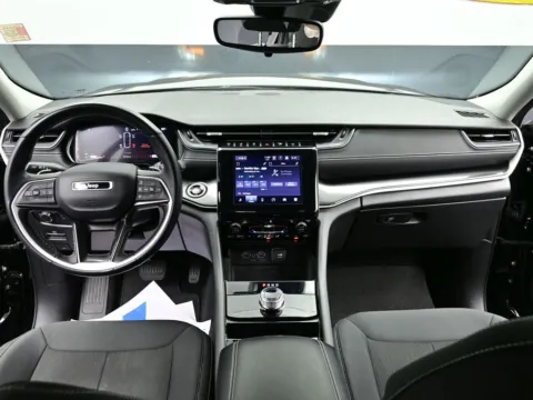 Photos of 2022 Jeep Grand Cherokee L Laredo for sale in Terre Haute, IN at Dorsett Nissan