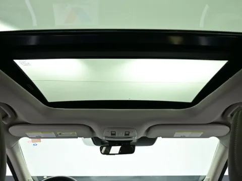 More photos of 2025 Nissan Murano Platinum at Dorsett Nissan, IN