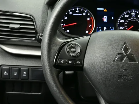 More photos of 2025 Mitsubishi Eclipse Cross LE at Dorsett Nissan, IN