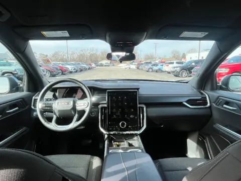 More photos of 2025 GMC Acadia FWD Elevation at Dorsett Nissan, IN