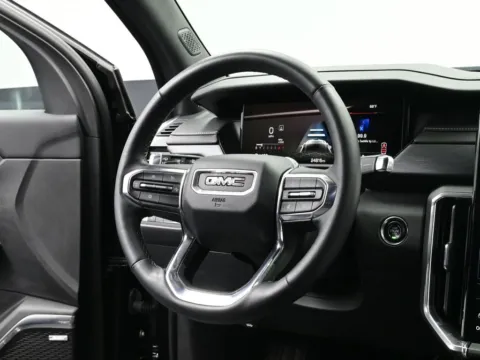 More photos of 2025 GMC Acadia FWD Elevation at Dorsett Nissan, IN