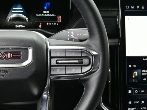 More photos of 2025 GMC Acadia FWD Elevation at Dorsett Nissan, IN