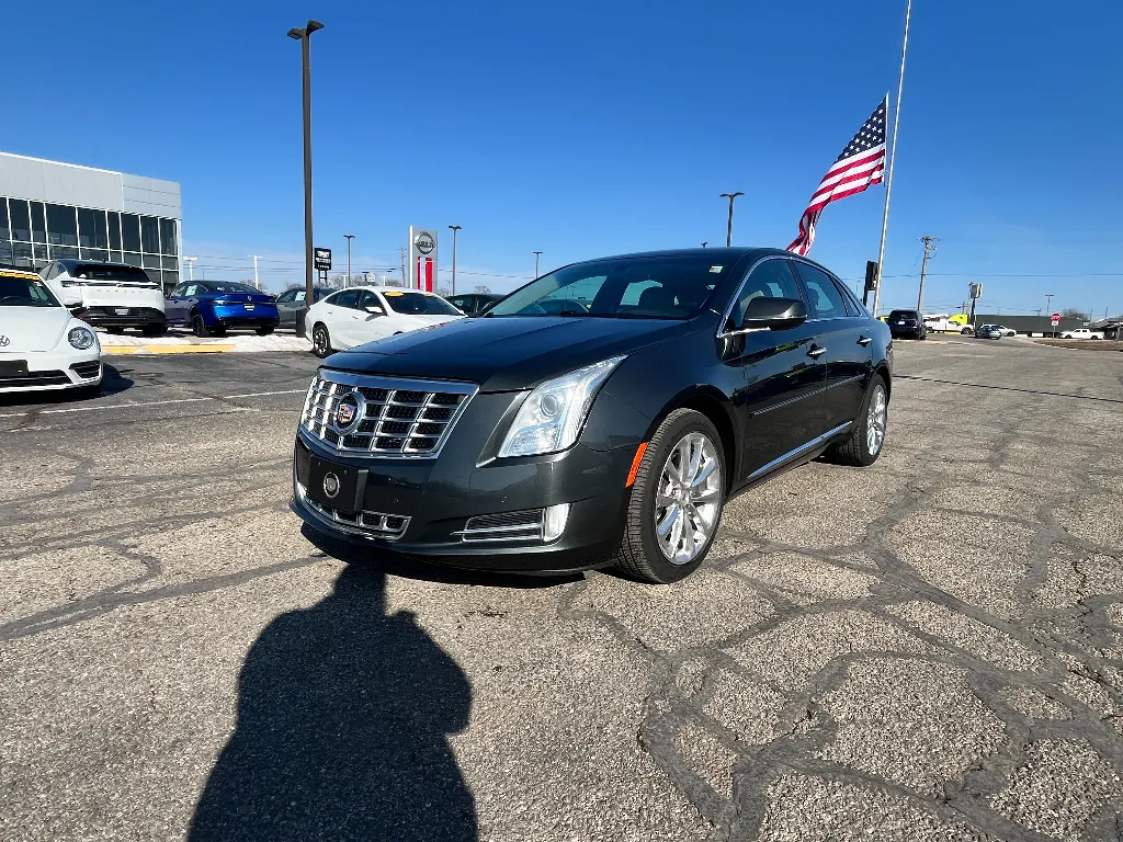 2014 Cadillac XTS Luxury for sale in Terre Haute, IN