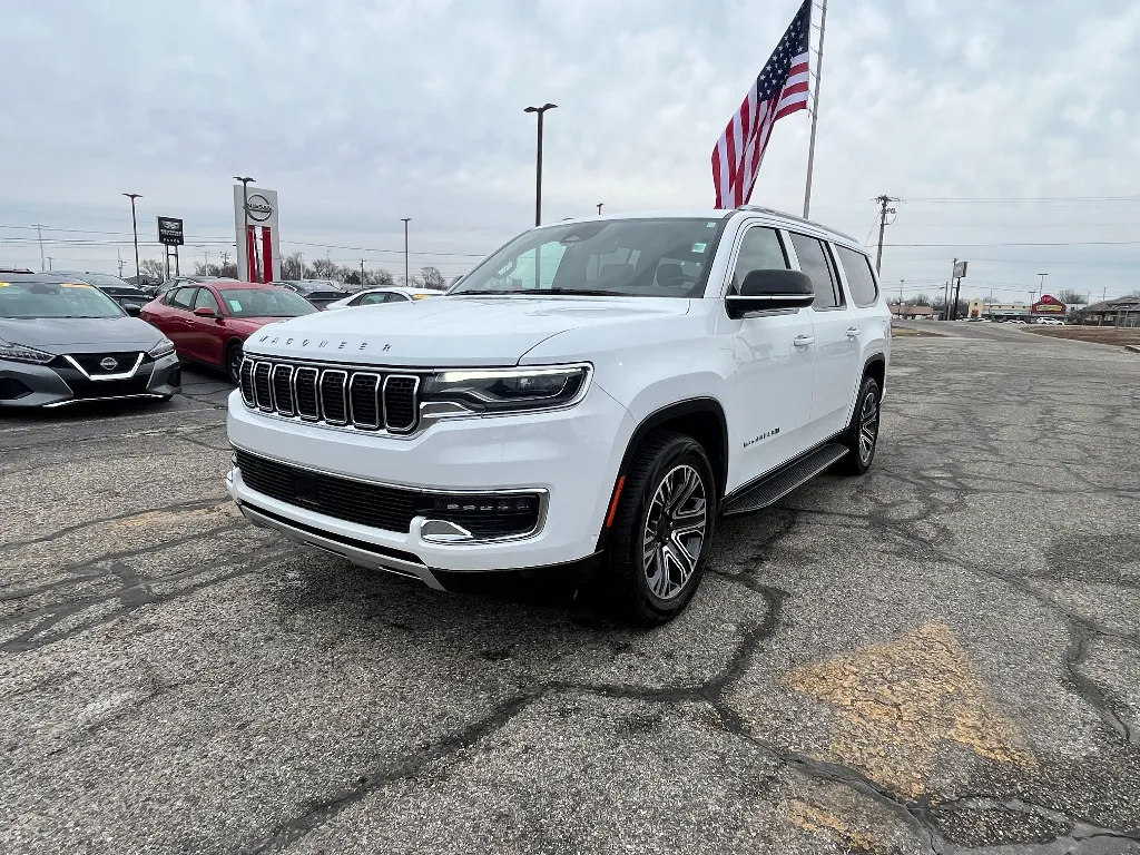 White 2024 Jeep Wagoneer L Series II for sale in Terre Haute, IN