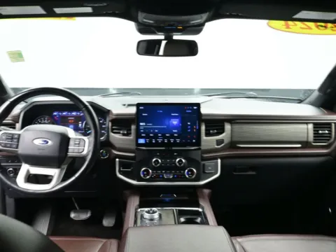 Photos of 2024 Ford Expedition Limited for sale in Terre Haute, IN at Dorsett Nissan
