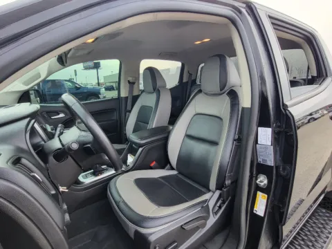 More photos of 2022 Chevrolet Colorado 4WD LT at Dorsett Nissan, IN