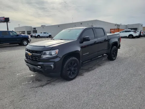 Black 2022 Chevrolet Colorado 4WD LT for sale in Terre Haute, IN