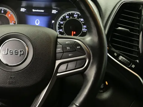 More photos of 2019 Jeep Cherokee Limited at Dorsett Nissan, IN