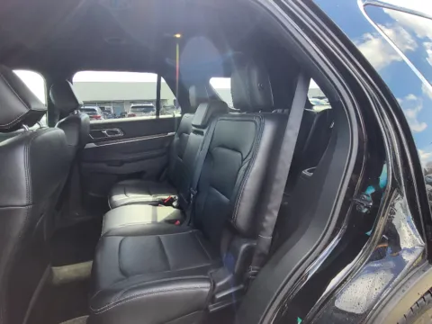 More photos of 2016 Ford Explorer Limited at Dorsett Nissan, IN