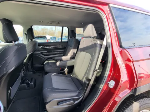 More photos of 2023 Jeep Grand Cherokee L Laredo at Dorsett Nissan, IN