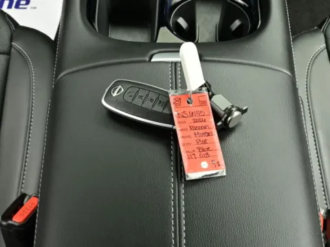 More photos of 2026 Nissan Murano Platinum at Dorsett Nissan, IN