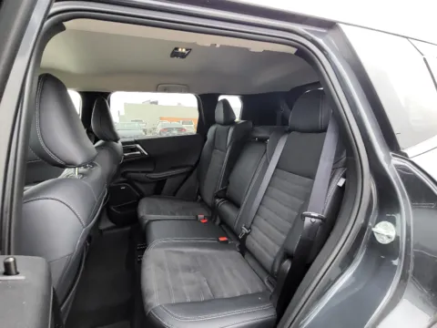 More photos of 2025 Mitsubishi Outlander SE at Dorsett Nissan, IN