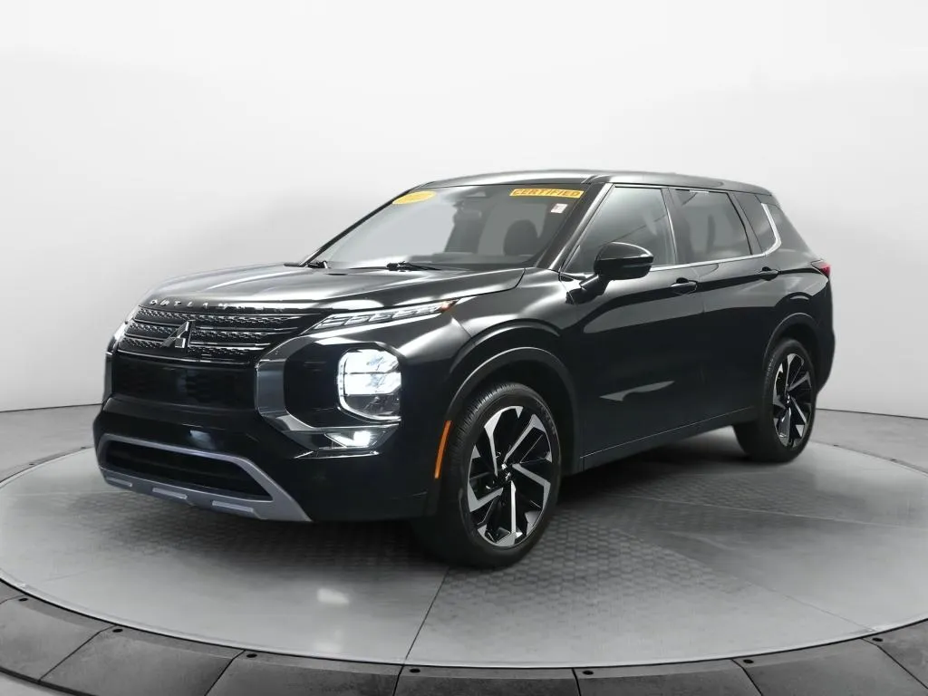 2023 Mitsubishi Outlander SE for sale in Terre Haute, IN