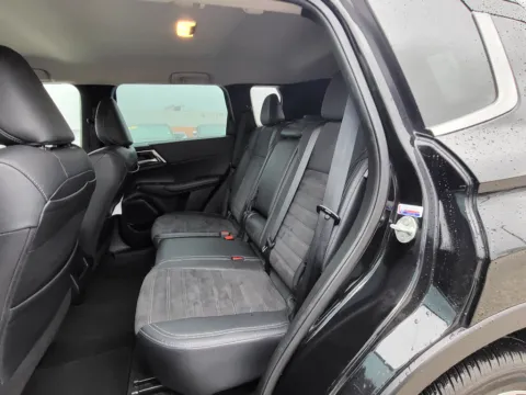 More photos of 2023 Mitsubishi Outlander SE at Dorsett Nissan, IN