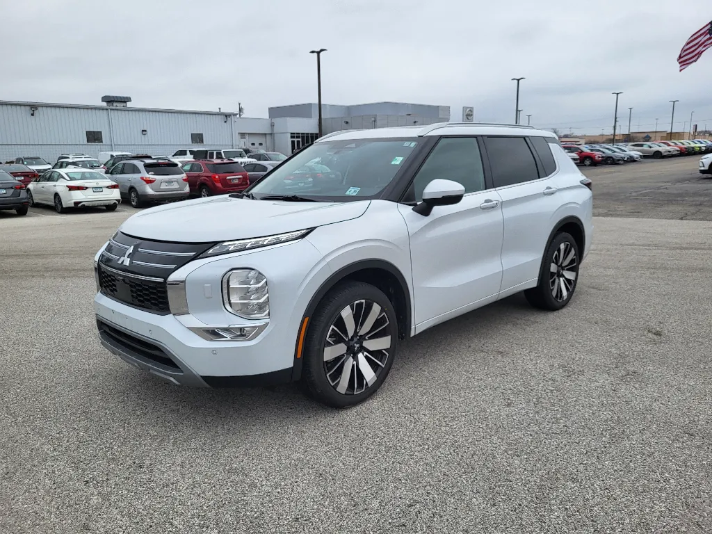 2025 Mitsubishi Outlander SEL