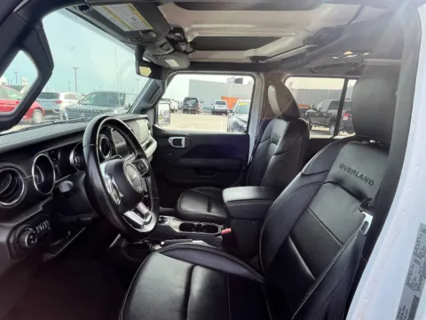 More photos of 2022 Jeep Gladiator Overland at Dorsett Nissan, IN