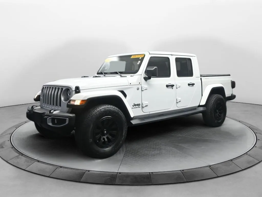 White 2022 Jeep Gladiator Overland for sale in Terre Haute, IN