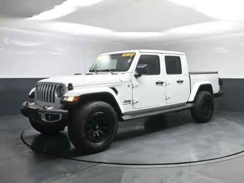 White 2022 Jeep Gladiator Overland for sale in Terre Haute, IN