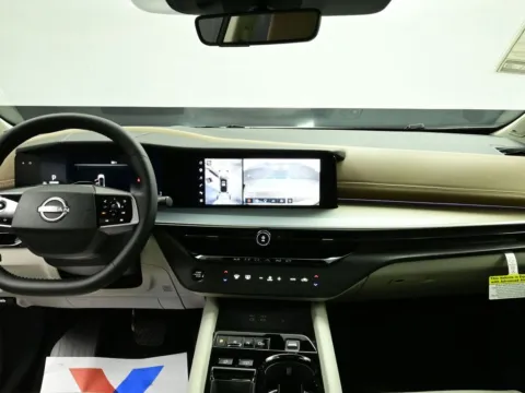 Photos of 2026 Nissan Murano Platinum for sale in Terre Haute, IN at Dorsett Nissan