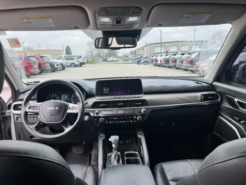 Photos of 2022 Kia Telluride EX for sale in Terre Haute, IN at Dorsett Nissan