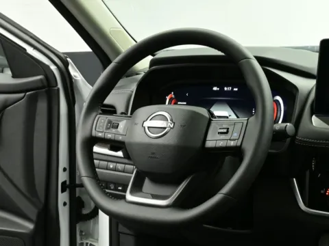 More photos of 2026 Nissan Rogue Platinum at Dorsett Nissan, IN