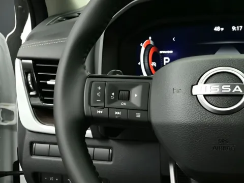 More photos of 2026 Nissan Rogue Platinum at Dorsett Nissan, IN