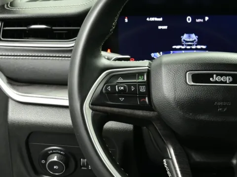 More photos of 2023 Jeep Grand Cherokee Limited at Dorsett Nissan, IN