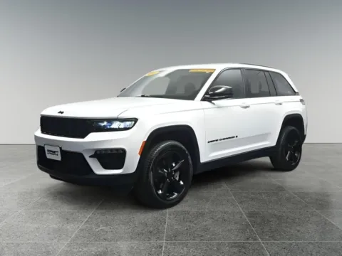 White 2025 Jeep Grand Cherokee Limited for sale in Terre Haute, IN
