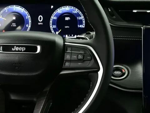 More photos of 2025 Jeep Grand Cherokee Limited at Dorsett Nissan, IN