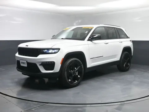 White 2025 Jeep Grand Cherokee Limited for sale in Terre Haute, IN