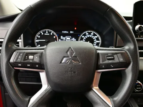 More photos of 2024 Mitsubishi Outlander ES at Dorsett Nissan, IN