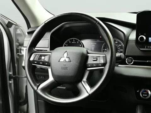 Another view of 2024 Mitsubishi Outlander SE for sale in Terre Haute, IN at Dorsett Nissan