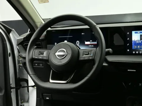 More photos of 2026 Nissan Kicks SR at Dorsett Nissan, IN