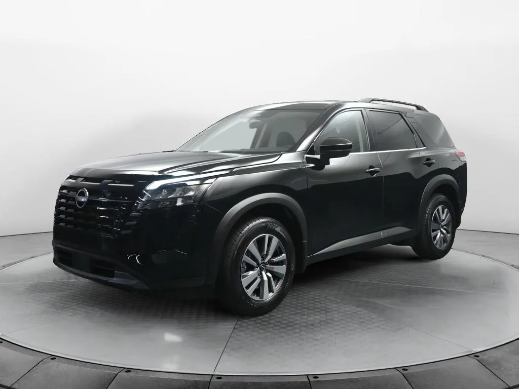 Black 2026 Nissan Pathfinder SL for sale in Terre Haute, IN