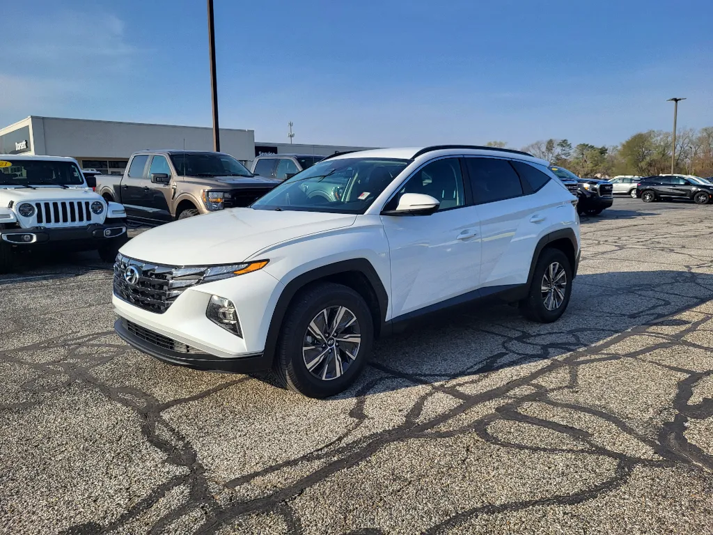 White 2022 Hyundai Tucson Hybrid Blue for sale in Terre Haute, IN