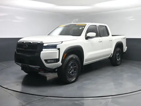 White 2025 Nissan Frontier PRO-4X for sale in Terre Haute, IN