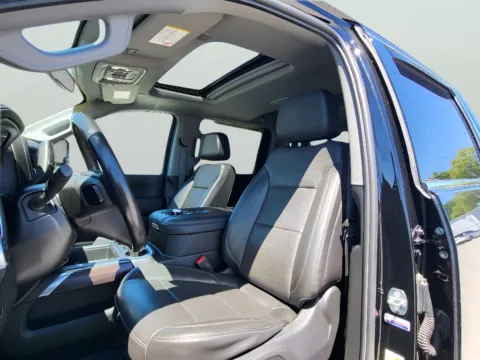 Another view of 2020 GMC Sierra 2500 SLT for sale in Terre Haute, IN at Dorsett Nissan