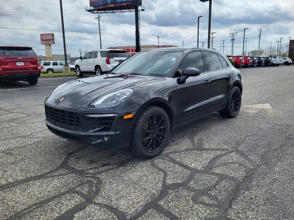 Black 2018 Porsche Macan Sport Edition for sale in Terre Haute, IN