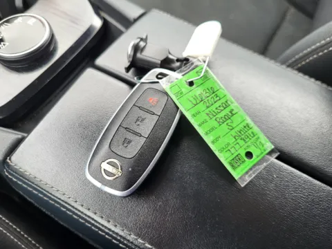 More photos of 2023 Nissan Rogue S at Dorsett Nissan, IN