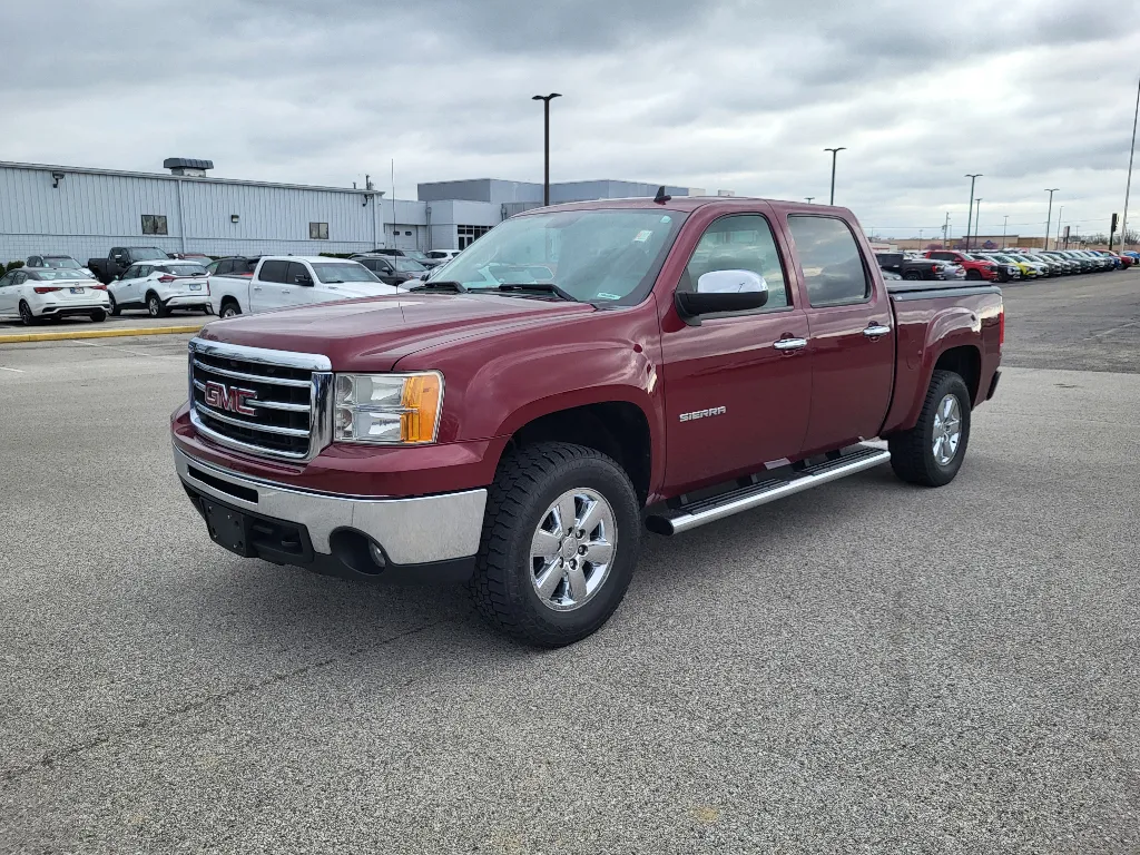 Red 2013 GMC Sierra 1500 SLE for sale in Terre Haute, IN