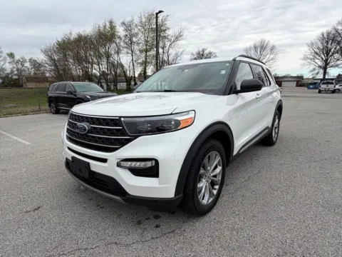 White 2023 Ford Explorer XLT for sale in Terre Haute, IN