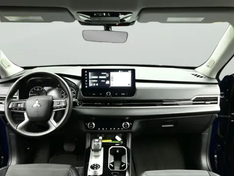 Photos of 2025 Mitsubishi Outlander SE for sale in Terre Haute, IN at Dorsett Nissan